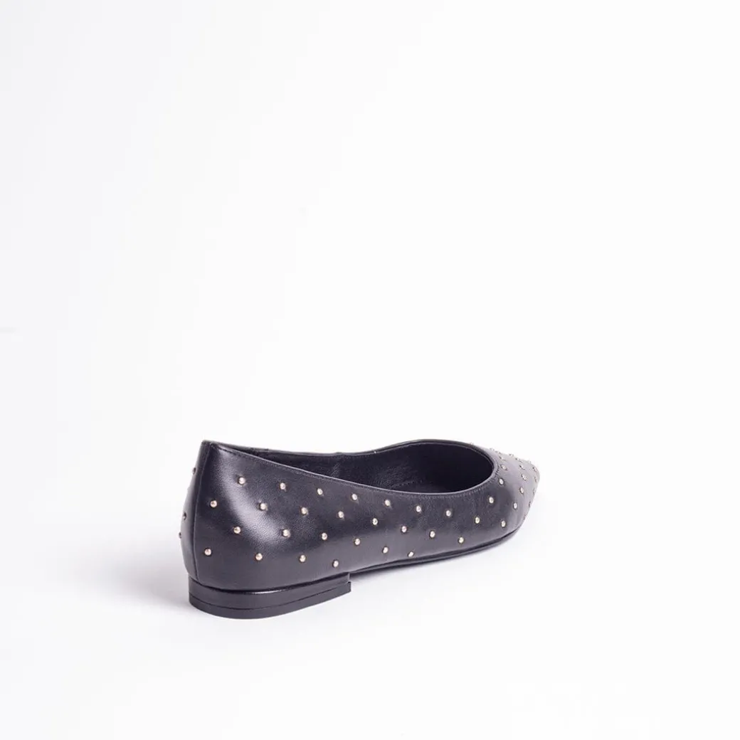 Brie Stud